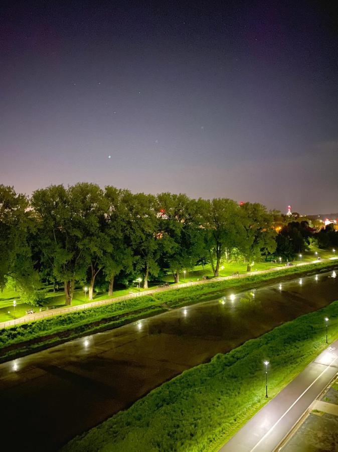 Capital Towers - Apartament Modern Z Widokiem Na Rzeke Rzeszów Esterno foto