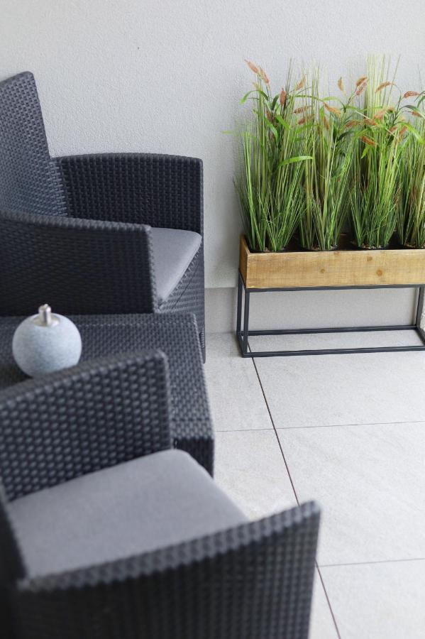 Capital Towers - Apartament Modern Z Widokiem Na Rzeke Rzeszów Esterno foto