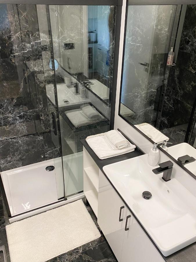 Capital Towers - Apartament Modern Z Widokiem Na Rzeke Rzeszów Esterno foto